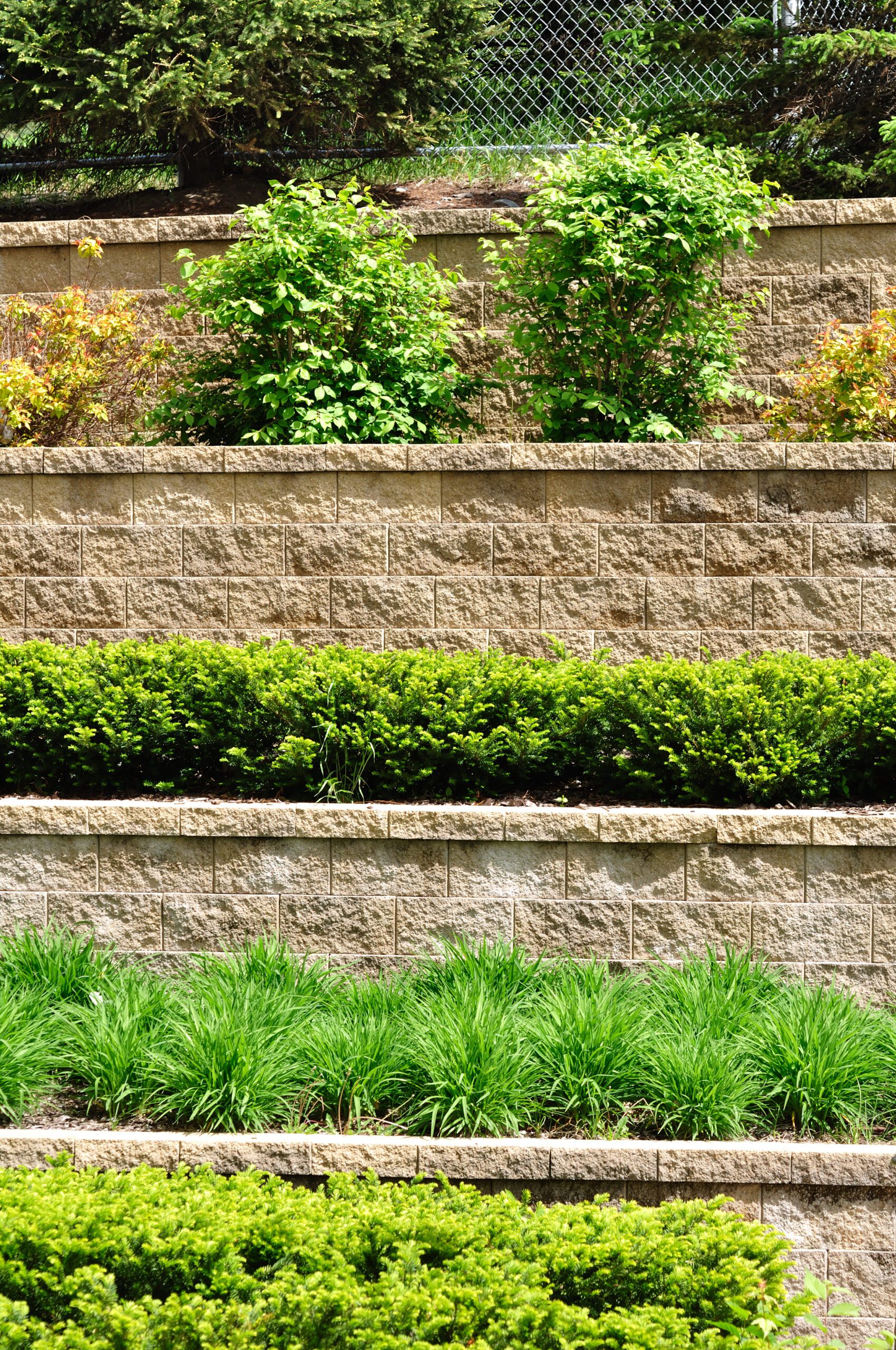 What is The Best Retaining Wall Material for You?